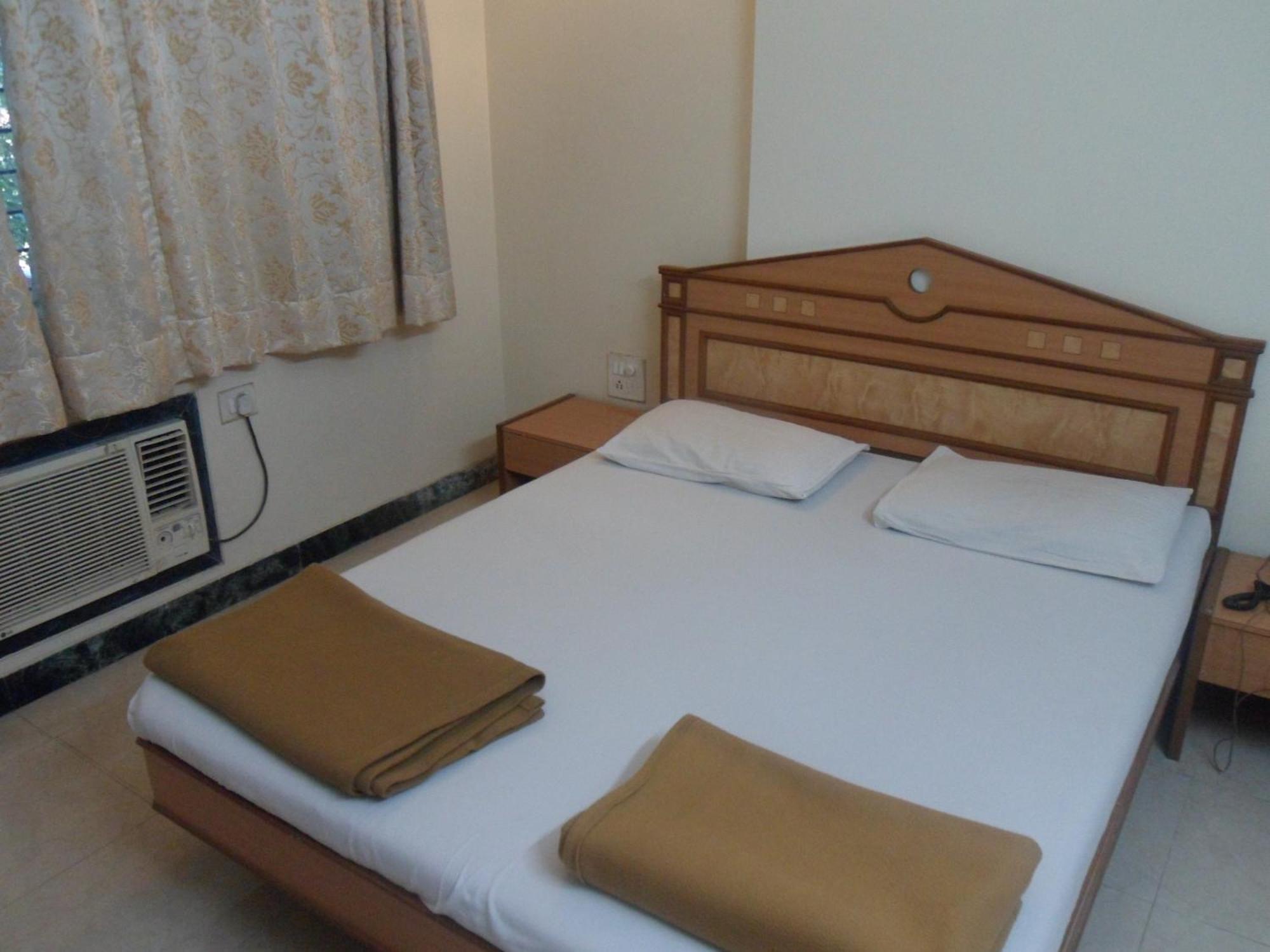 נאסיק Hotel Pooja International חדר תמונה